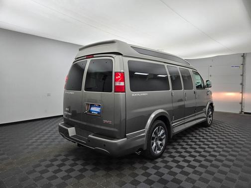 2025 GMC Savana 2500 Work Van