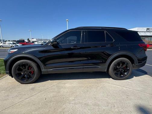 Agate Black Metallic 2023 Ford Explorer ST