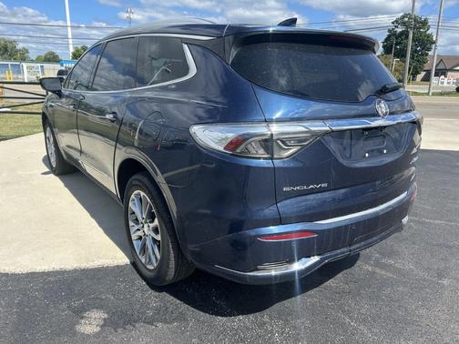 2022 Buick Enclave FWD Avenir