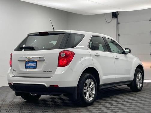 Summit White 2011 Chevrolet Equinox LS