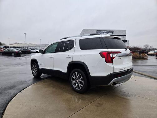 2023 GMC Acadia AWD SLT