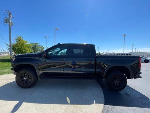 Black 2024 Chevrolet Silverado 1500 ZR2