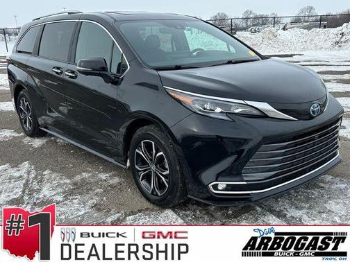 2025 Toyota Sienna Platinum