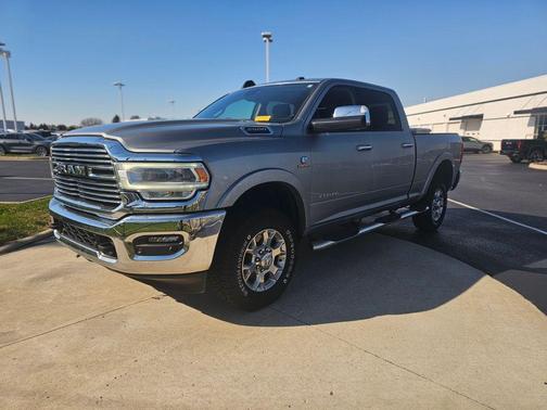 2020 RAM 2500 Laramie Crew Cab 4X4 6'4' Box