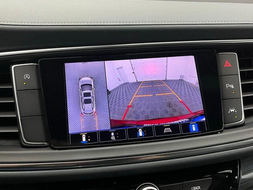 2024 Buick Enclave Essence FWD
