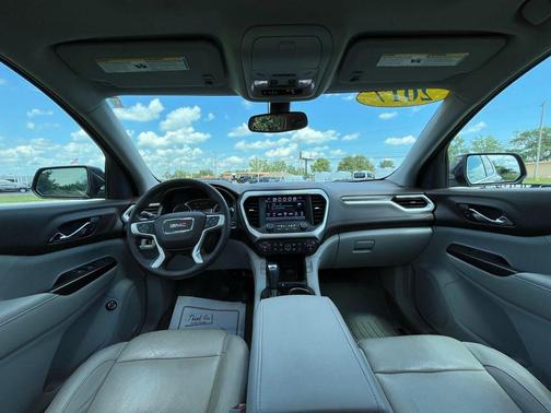 2017 GMC Acadia SLT-1