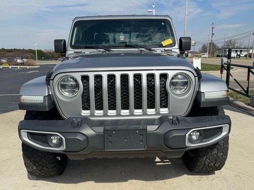 Billet Silver Metallic Clearcoat 2020 Jeep Gladiator Overland