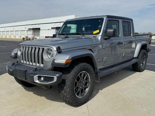 Billet Silver Metallic Clearcoat 2020 Jeep Gladiator Overland