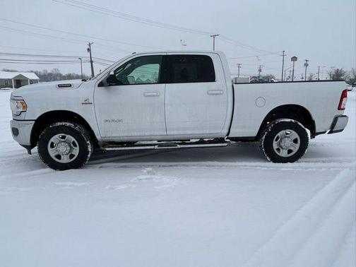 2021 RAM 2500 Big Horn Crew Cab 4x4 6'4' Box