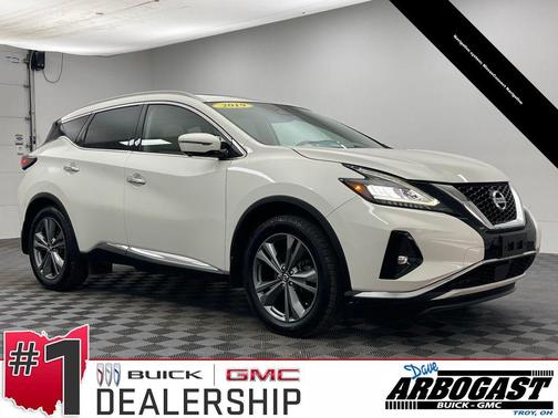 White 2019 Nissan Murano Platinum