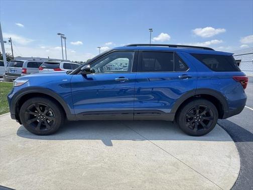 2022 Ford Explorer ST-Line