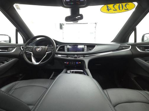 2024 Buick Enclave Essence FWD