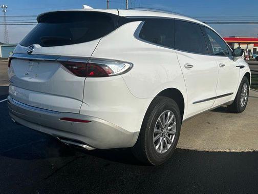 2024 Buick Enclave Essence FWD