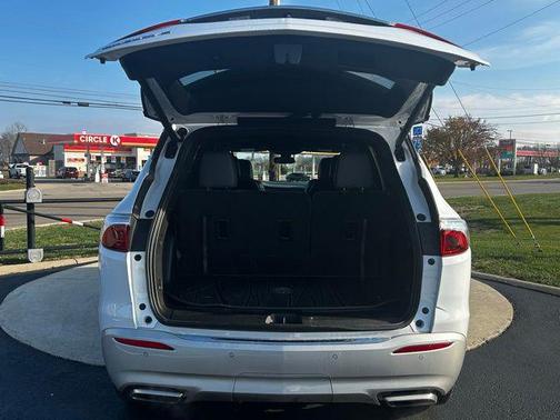 2024 Buick Enclave Essence FWD