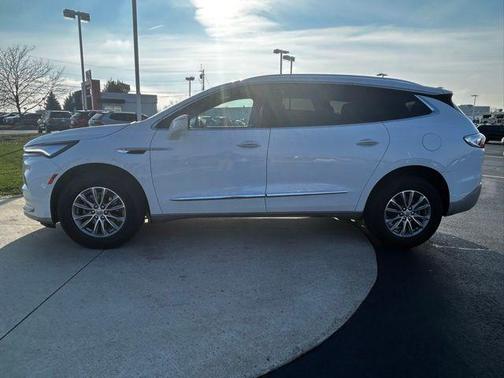2024 Buick Enclave Essence FWD