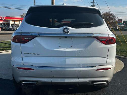 2024 Buick Enclave Essence FWD