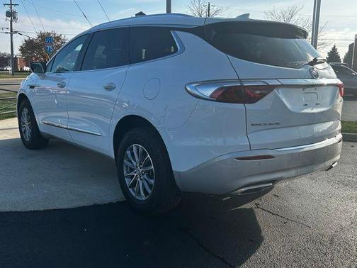 2024 Buick Enclave Essence FWD