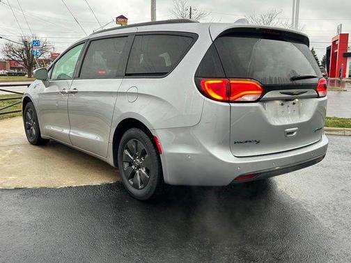 2020 Chrysler Pacifica Hybrid Red S Edition