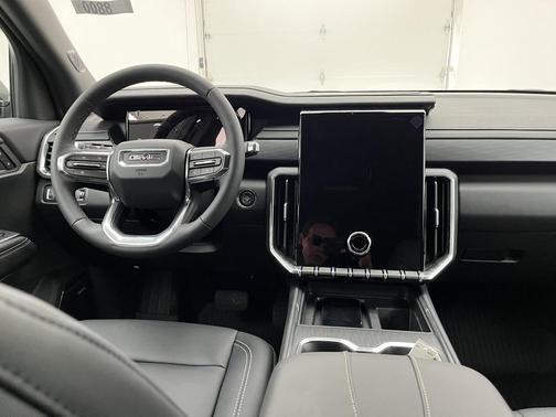 2026 GMC Acadia FWD Elevation