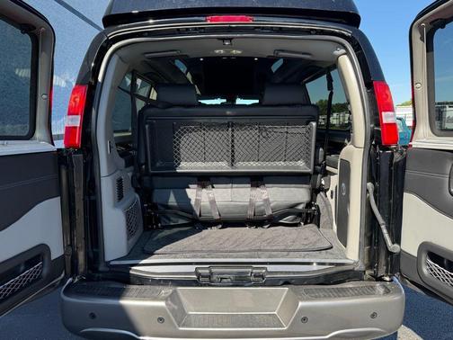 2025 GMC Savana 2500 Work Van