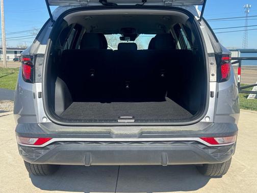 2022 Hyundai TUCSON SE