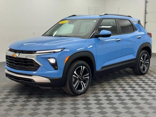 Fountain Blue 2024 Chevrolet Trailblazer LT