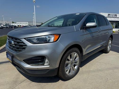 Iconic Silver Metallic 2024 Ford Edge Titanium