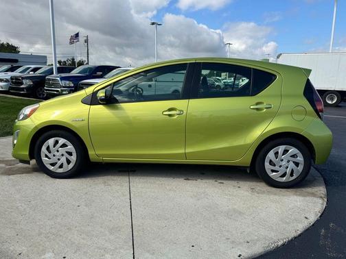 Electric Lime Metallic 2016 Toyota Prius c Four