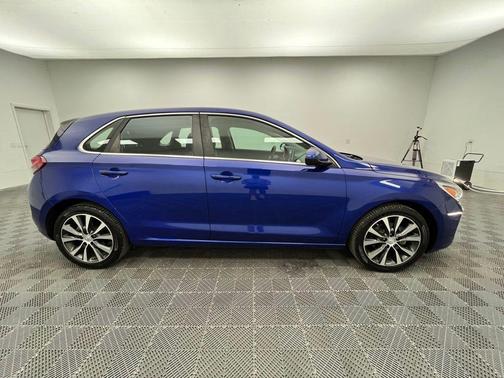 2019 Hyundai Elantra GT Base