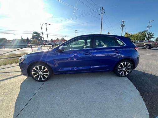 2019 Hyundai Elantra GT Base