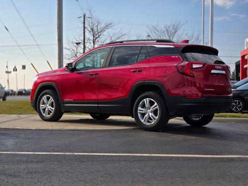 2024 GMC Terrain SLE