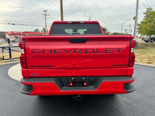 2022 Chevrolet Silverado 1500 Custom