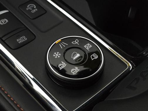 2024 Nissan Pathfinder Rock Creek 4WD