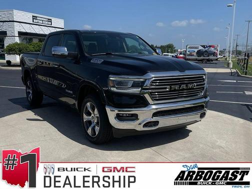 Diamond Black Crystal Pearlcoat 2021 RAM 1500 Laramie