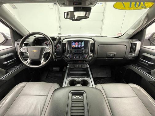 Iridescent Pearl Tricoat 2017 Chevrolet Silverado 1500 LTZ