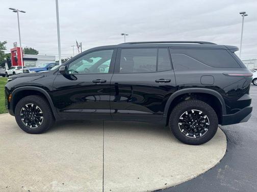 Mosaic Black Metallic 2024 Chevrolet Traverse AWD Z71