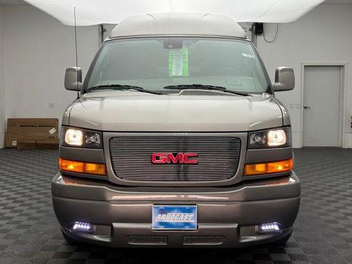 01u 2026 GMC Savana 2500 Work Van