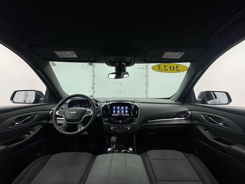 Northsky Blue Metallic 2023 Chevrolet Traverse LT Cloth