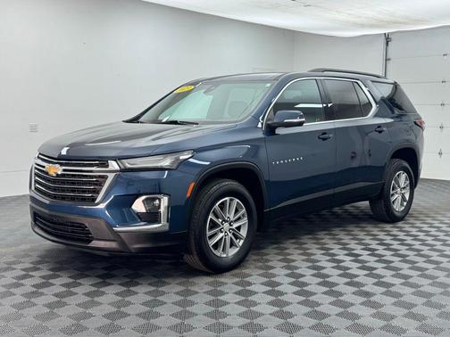 Northsky Blue Metallic 2023 Chevrolet Traverse LT Cloth