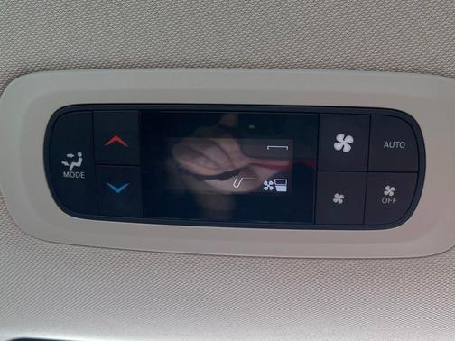 Brilliant Black Crystal Pearlcoat 2020 Chrysler Pacifica Touring-L Plus
