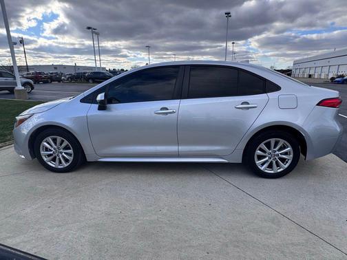 2023 Toyota Corolla Hybrid LE