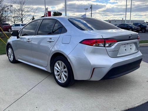 2023 Toyota Corolla Hybrid LE