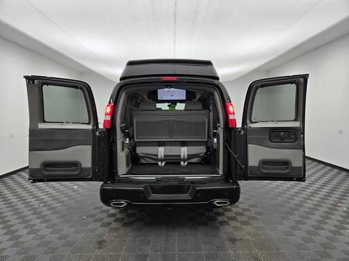 2024 GMC Savana 2500 Work Van