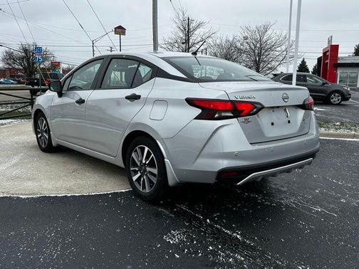 2024 Nissan Versa 1.6 S