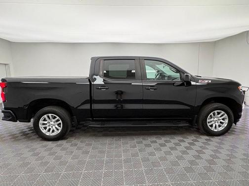 Black 2019 Chevrolet Silverado 1500 RST