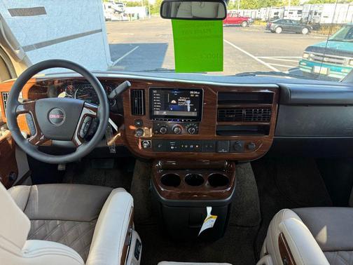 2025 GMC Savana 2500 Work Van