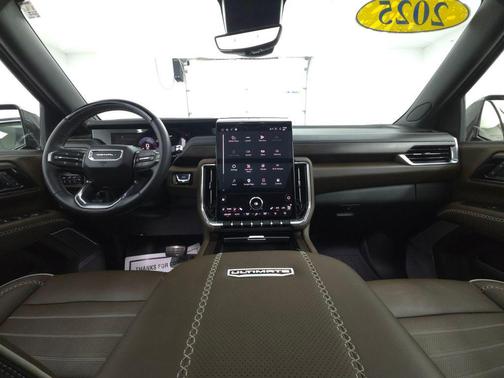 2025 GMC Yukon Denali Ultimate