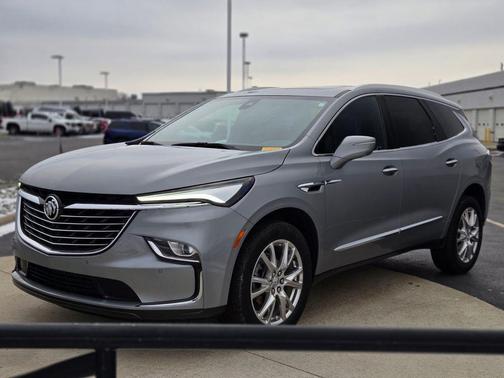 2024 Buick Enclave Essence FWD