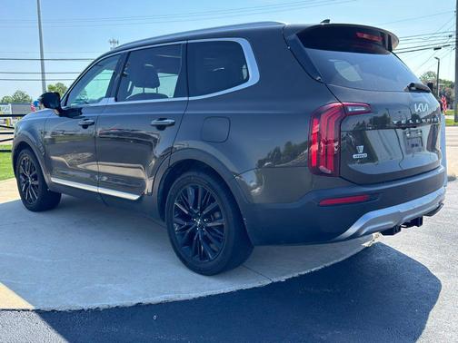 Dark Moss 2022 Kia Telluride SX