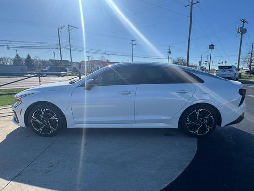 Snow White Pearl 2025 Kia K5 GT-Line